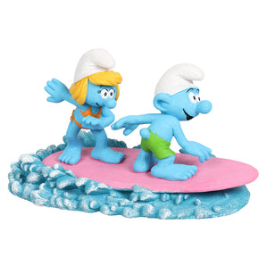 Schlumpfine mit Schlumpf auf dem Surfbrett - Deko-Figur